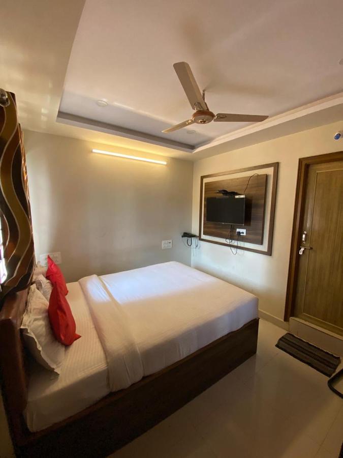 Hotel Renuka Visakhapatnam Eksteriør bilde